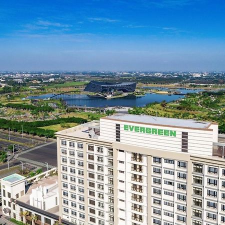 Evergreen Palace Hotel Chiayi Taibao Bagian luar foto Evergreen International Aviation headquarters
