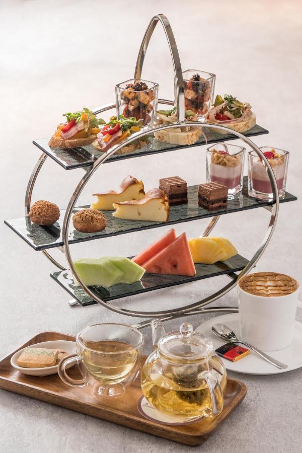 Evergreen Palace Hotel Chiayi Taibao Bagian luar foto A modern afternoon tea stand