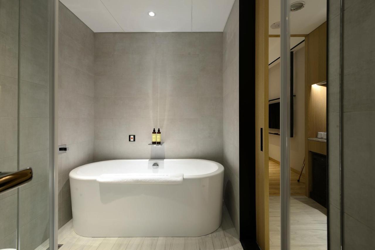 Evergreen Palace Hotel Chiayi Taibao Bagian luar foto